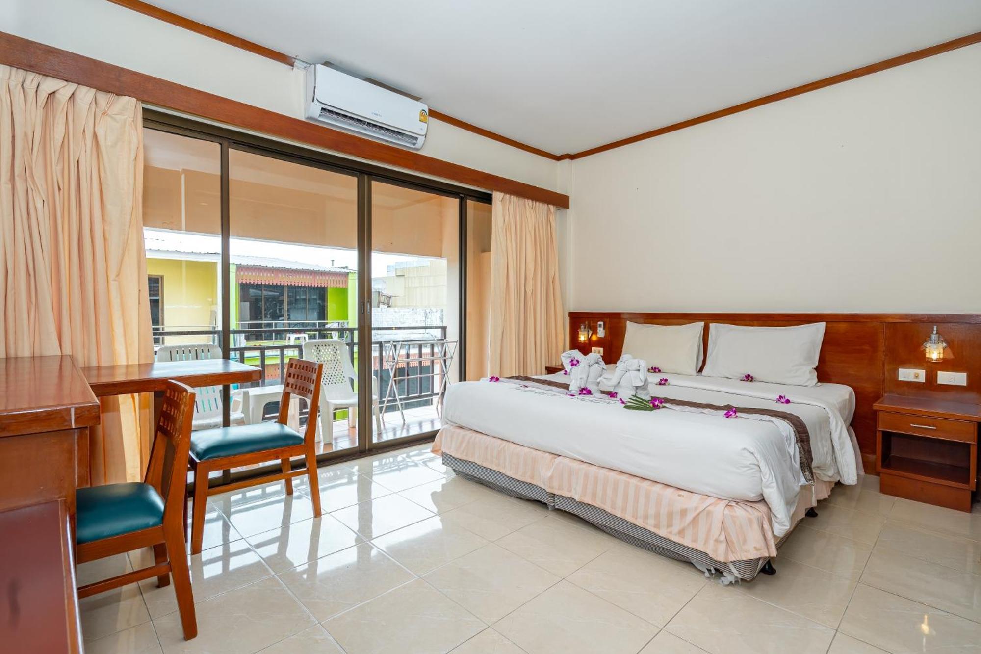 Outdoor Inn Kata Hotel מראה חיצוני תמונה