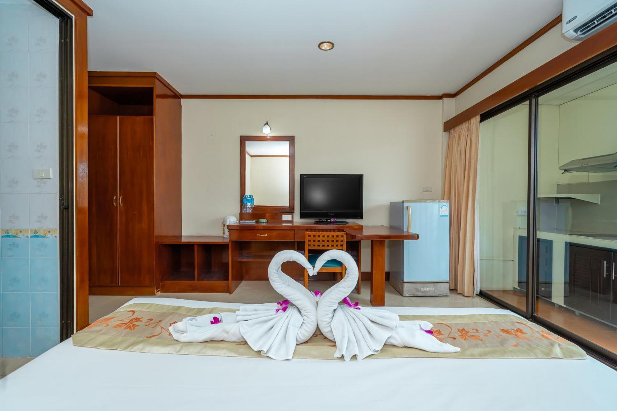 Outdoor Inn Kata Hotel מראה חיצוני תמונה