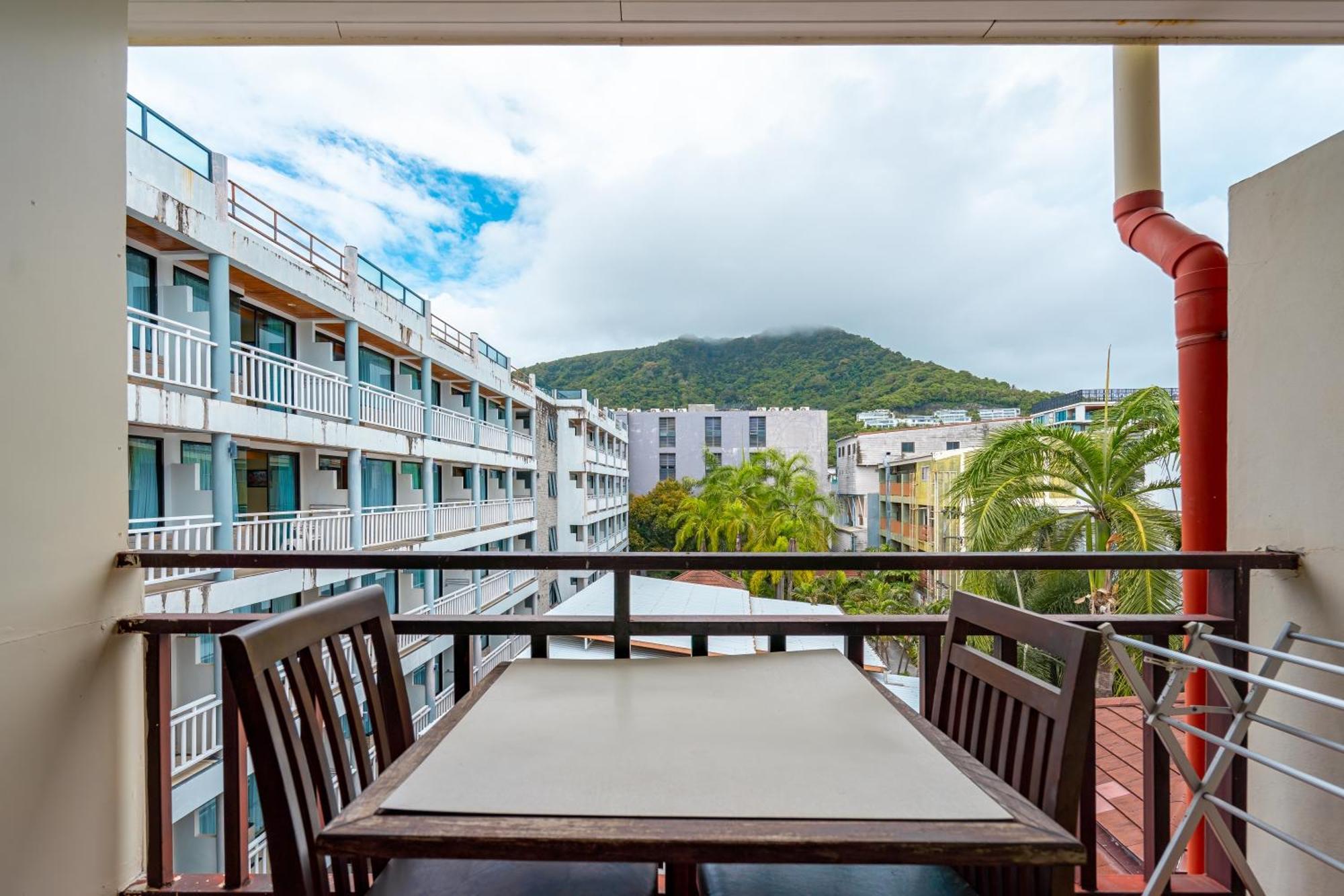 Outdoor Inn Kata Hotel מראה חיצוני תמונה