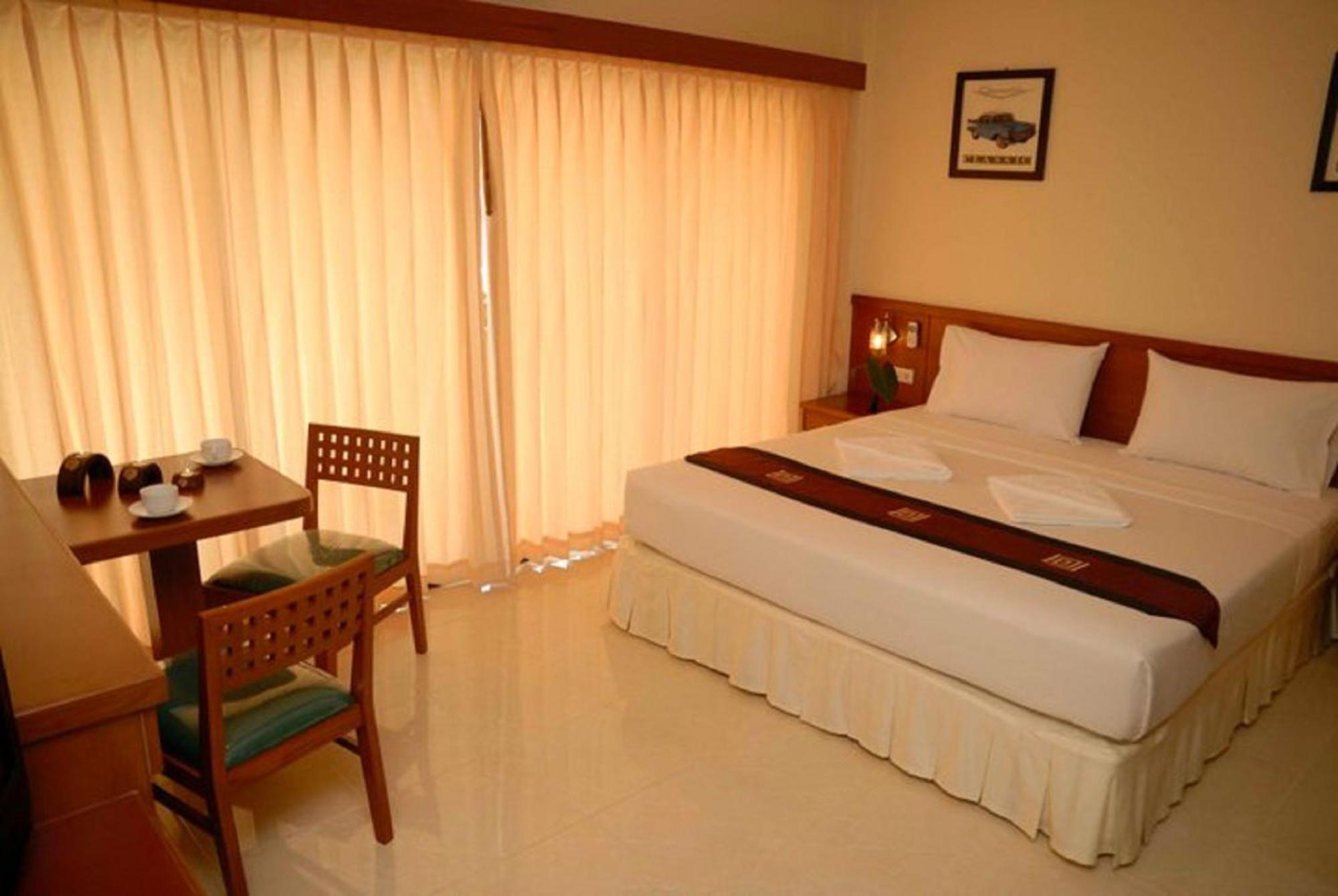 Outdoor Inn Kata Hotel מראה חיצוני תמונה