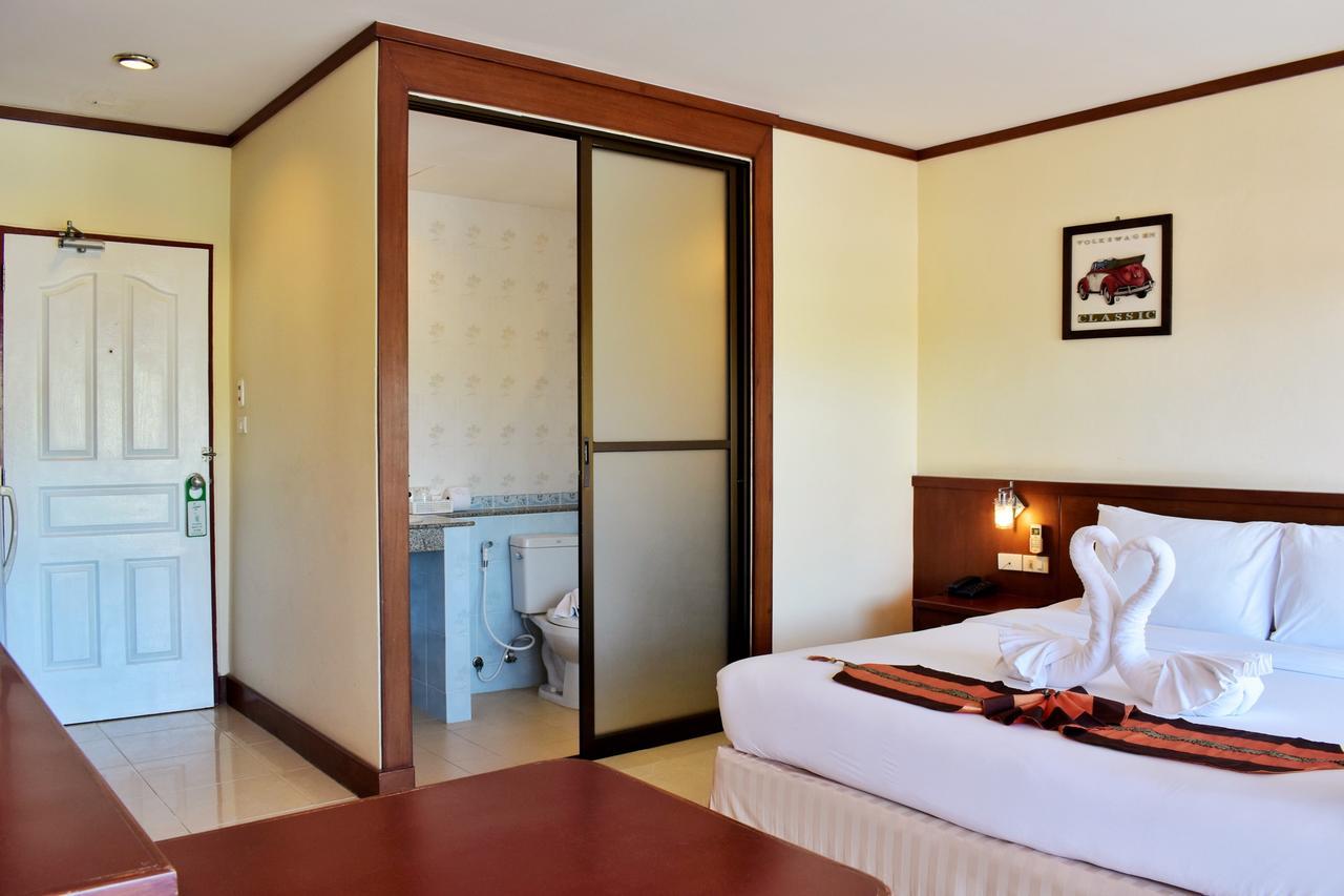 Outdoor Inn Kata Hotel מראה חיצוני תמונה
